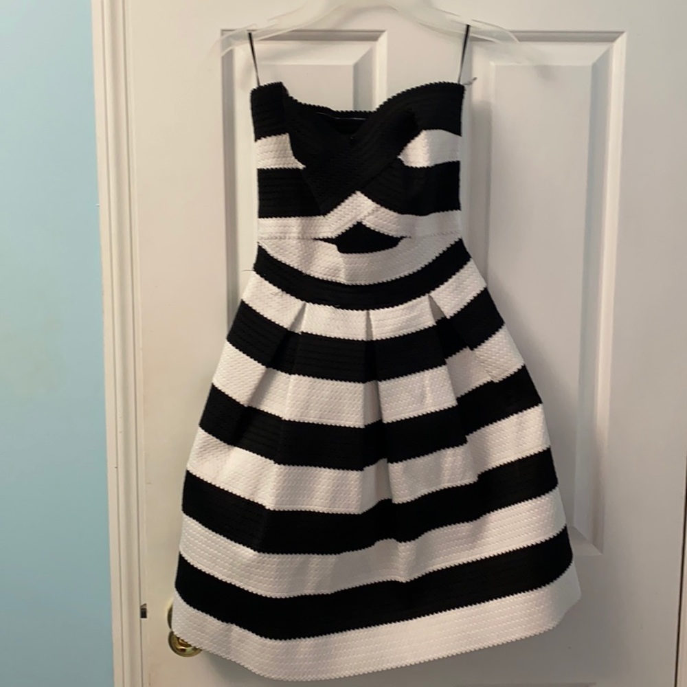 Strapless dress